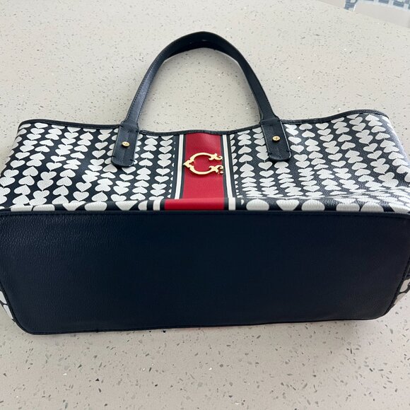 C. Wonder Signature Tote with Shoulder Straps - Picture 7 of 11